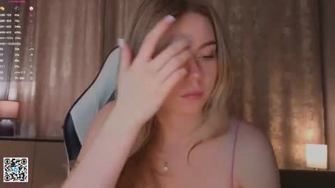 Emilia online show from July 11, 4:34 am
