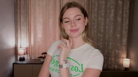 Emilia online show from May 15, 5:44 am