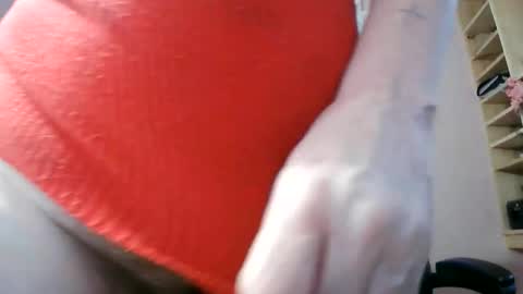 chealsiek online show from April 15, 9:37 pm