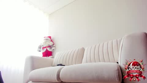 Snapshot of cheek_chic12 chatting on January 4, 2:14 pm Regina Phalange online show from January 4, 2:14 pm