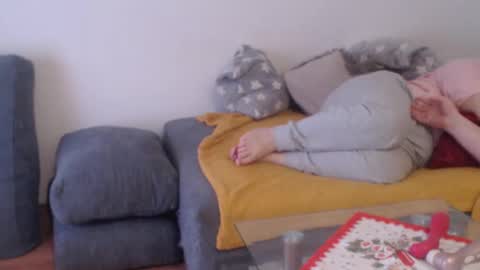 Cheekymiia online show from December 12, 9:04 pm