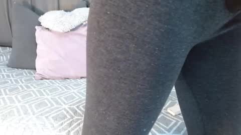 Snapshot of cheerlynn chatting on December 30, 1:36 pm Cherlyn online show from December 30, 1:36 pm