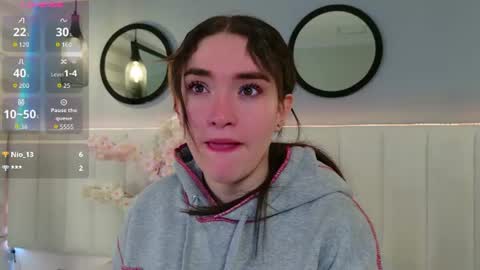 chelsea_bolton_ online show from July 14, 12:43 pm