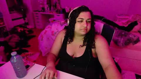 Snapshot of chericheesecake chatting on October 25, 3:36 am chericheesecake online show from October 25, 3:36 am