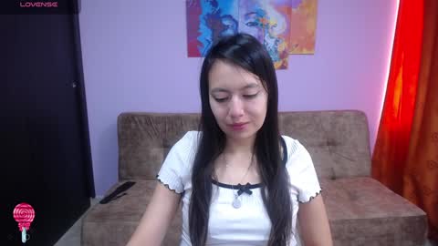 Snapshot of cherry_bigass_ chatting on December 6, 1:00 pm Allison online show from December 6, 1:00 pm