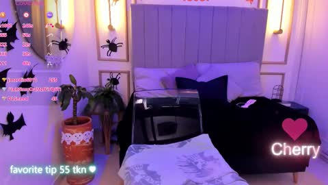 Snapshot of cherry_blushh chatting on October 9, 11:53 pm cherry_blushh online show from October 9, 11:53 pm