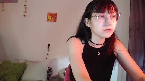 Snapshot of cherry_hazzze chatting on February 23, 3:23 pm Cheryl online show from February 23, 3:23 pm