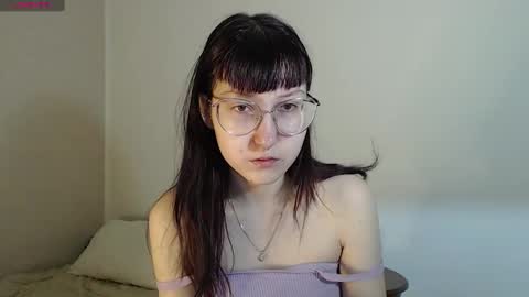Snapshot of cherry_hazzze chatting on December 12, 1:49 pm Cheryl online show from December 12, 1:49 pm