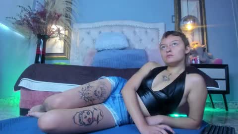 Snapshot of cherryblow_ chatting on October 8, 2:10 pm Cherry Glow online show from October 8, 2:10 pm