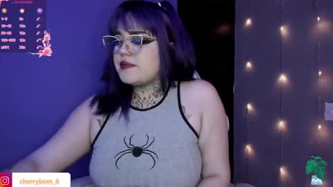  dayis independent model  online show from March 2, 8:16 am