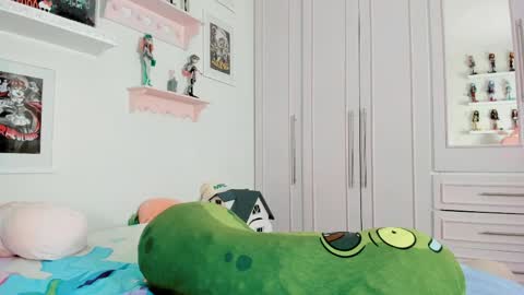 cherrycute666 online show from April 23, 2:41 am