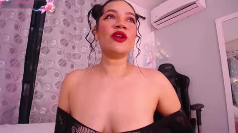 cherylfoster_ online show from March 5, 8:44 pm