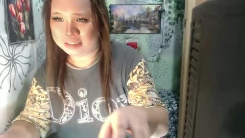 chescahotxxxl online show from February 19, 12:11 pm