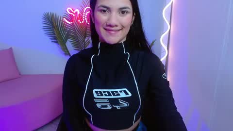 Snapshot of chiara_tay chatting on March 8, 7:18 pm Chiara online show from March 8, 7:18 pm
