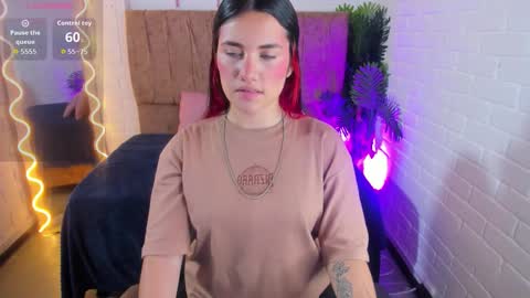 Snapshot of chiara_tay chatting on October 3, 7:52 pm Chiara online show from October 3, 7:52 pm