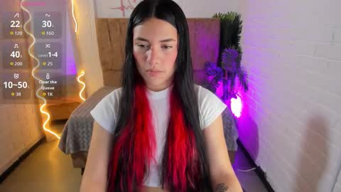 Snapshot of chiara_tay chatting on September 13, 7:33 pm Chiara online show from September 13, 7:33 pm