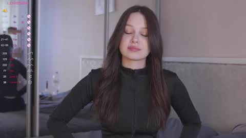 Nicole online show from March 28, 4:45 am