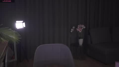 chillwithstacy online show from April 23, 9:06 pm