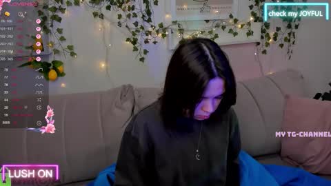 Snapshot of chio_mio chatting on September 18, 2:10 am chio_mio online show from September 18, 2:10 am
