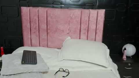 Cristal online show from November 15, 5:25 pm