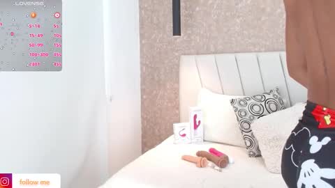 Snapshot of chloe_brownn1 chatting on February 23, 5:01 pm Abby 19 years online show from February 23, 5:01 pm