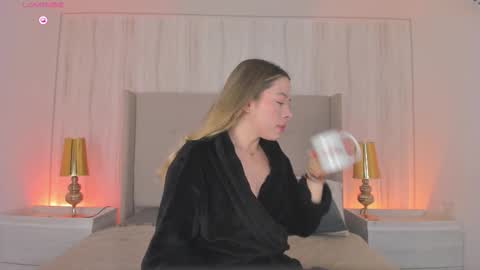 Chloe online show from March 11, 5:33 am