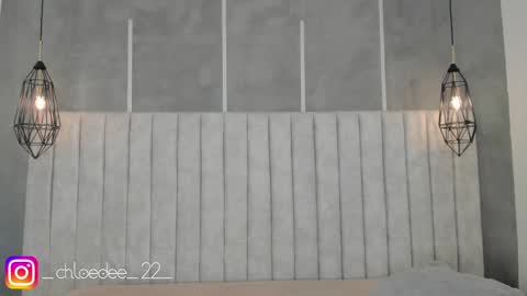 Snapshot of chloe_dee_ chatting on March 2, 10:47 am Chloe online show from March 2, 10:47 am