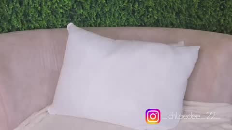 Snapshot of chloe_dee_ chatting on October 13, 1:14 pm Chloe online show from October 13, 1:14 pm