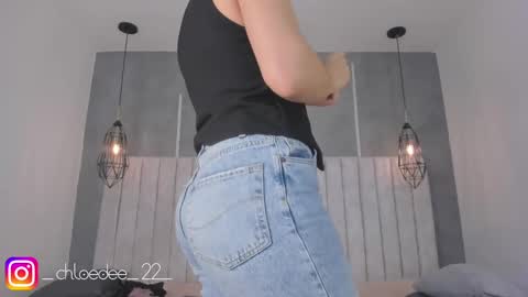 Snapshot of chloe_dee_ chatting on February 11, 11:31 am Chloe online show from February 11, 11:31 am