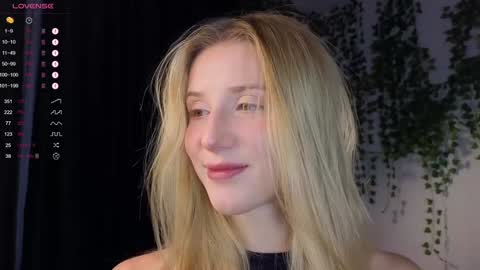 Snapshot of chloe_guidry chatting on December 4, 1:36 am Arianaa Mourrr online show from December 4, 1:36 am