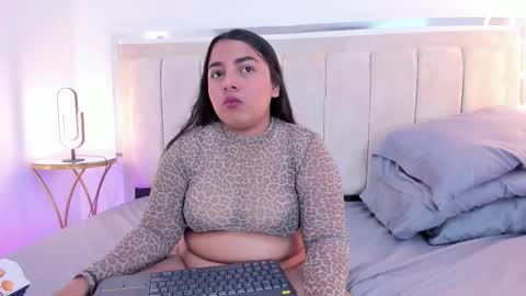 Snapshot of chloe_jackson25 chatting on September 16, 11:35 pm Chloe online show from September 16, 11:35 pm