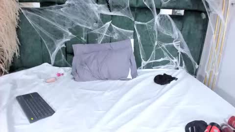 Chloe online show from October 26, 7:31 pm