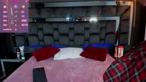 Snapshot of chloe_joness_ chatting on September 11, 10:32 pm Chloe online show from September 11, 10:32 pm