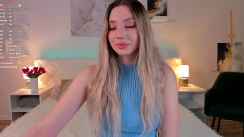 Snapshot of chloe_lov_ chatting on March 3, 11:12 pm Chloe Lov GTM2 Mon Tue Thu Sat Sun 0400am - 1030m online show from March 3, 11:12 pm