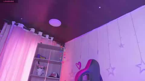 Snapshot of chloe_moons_ chatting on September 23, 8:40 pm CLOE online show from September 23, 8:40 pm