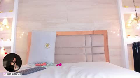  CHLOE  online show from February 28, 1:43 pm