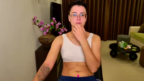 Eva and Sandra online show from June 28, 4:02 pm