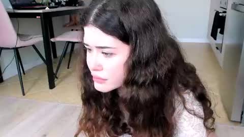 My name is Chloe Like my broadcast pls online show from July 28, 2:13 pm