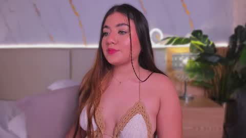Snapshot of chloeemonroee_ chatting on October 17, 1:25 pm Chloee online show from October 17, 1:25 pm