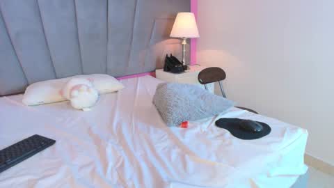 Snapshot of chloeesky chatting on September 13, 2:36 pm chloeesky online show from September 13, 2:36 pm