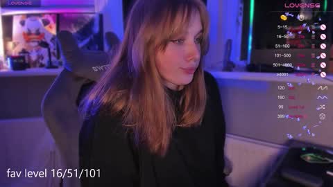 Snapshot of chloegins chatting on October 7, 10:14 pm chloegins online show from October 7, 10:14 pm
