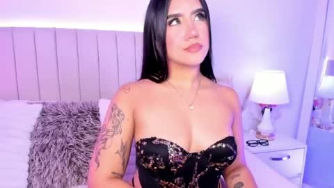 Chloe Hall online show from May 20, 3:03 am