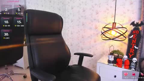 Snapshot of chloeharper_ chatting on October 14, 2:19 pm Chloe Harper online show from October 14, 2:19 pm