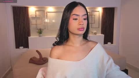 Snapshot of chloemoon9 chatting on October 17, 12:19 pm Chloe Moon online show from October 17, 12:19 pm