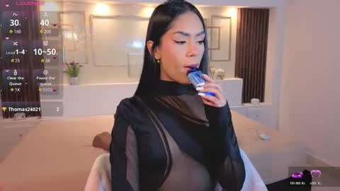 Snapshot of chloemoon9 chatting on October 1, 5:01 am Chloe Moon online show from October 1, 5:01 am