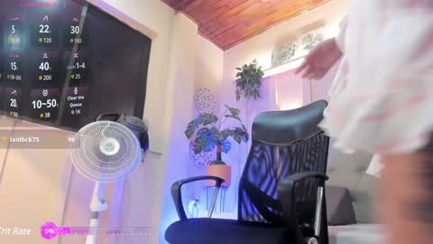 Snapshot of chloerossee chatting on January 10, 1:21 am Chloe rosse online show from January 10, 1:21 am