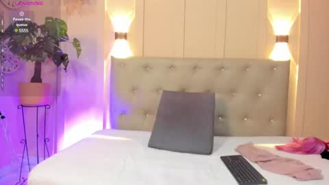 Snapshot of chloerossee chatting on March 11, 1:37 am Chloe rosse online show from March 11, 1:37 am