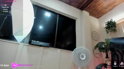 Snapshot of chloerossee chatting on February 12, 2:14 am Chloe rosse online show from February 12, 2:14 am