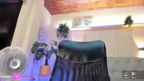 Snapshot of chloerossee chatting on January 22, 1:31 am Chloe rosse online show from January 22, 1:31 am