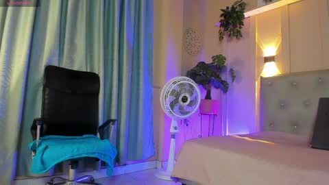 Chloe rosse online show from April 3, 1:03 am